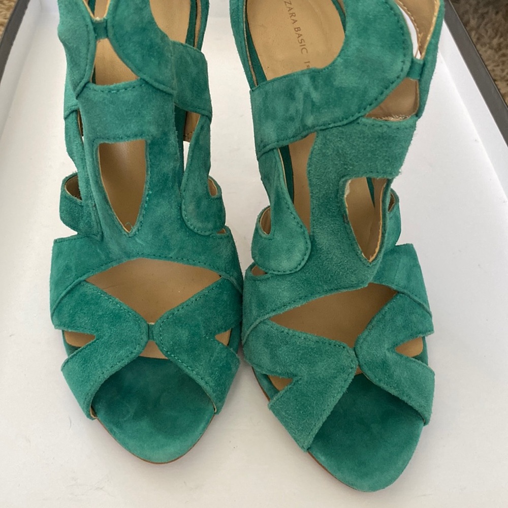 Zara green heel